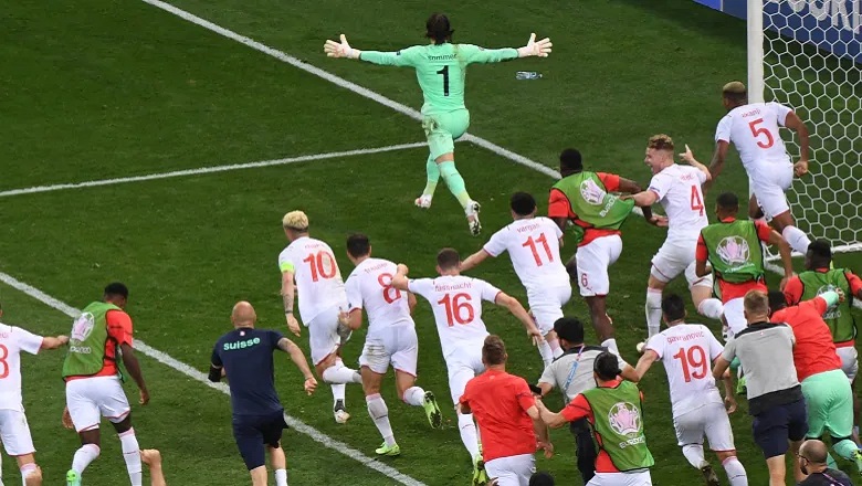 Đội tuyển Thụy Sĩ mở ra trang sử mới tại EURO - Ảnh 2