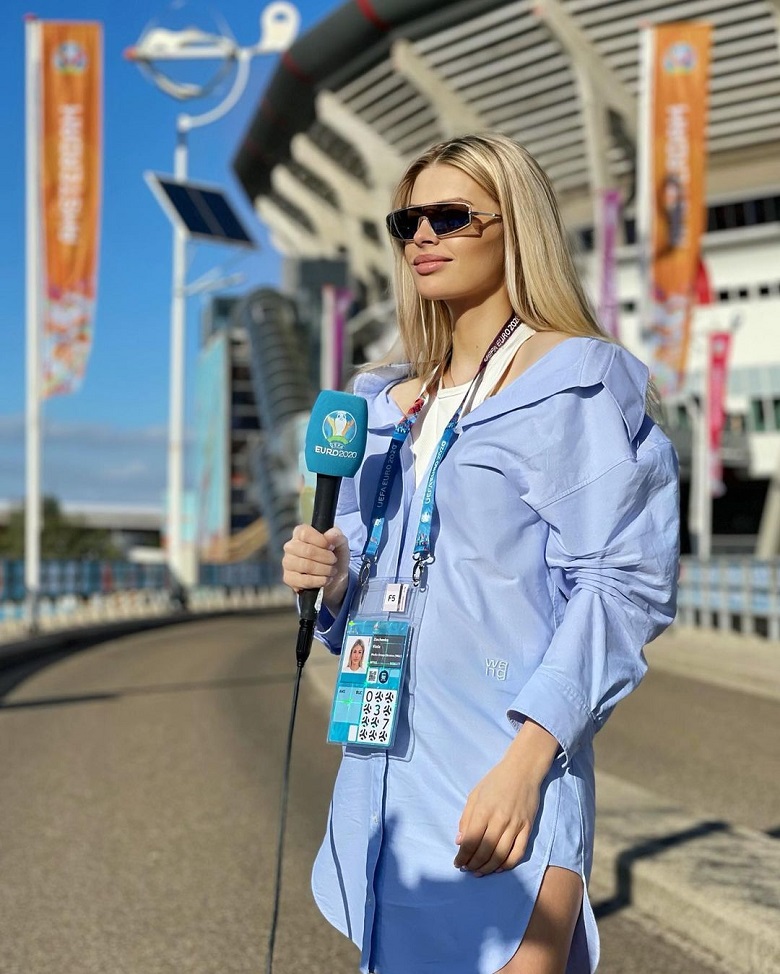 Vợ Zinchenko 'tỏa nắng' trong ngày Ukraine thắng trận lịch sử tại EURO 2021 - Ảnh 4