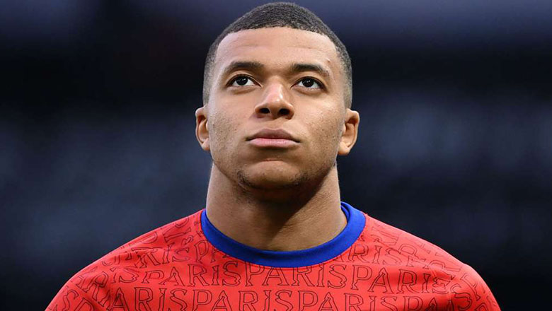 PSG sẽ ‘giam cầm’ Mbappe trên băng ghế dự bị 1 năm - Ảnh 1