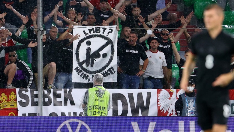 ĐT Hungary bị UEFA trừng phạt vì hành động của CĐV - Ảnh 2
