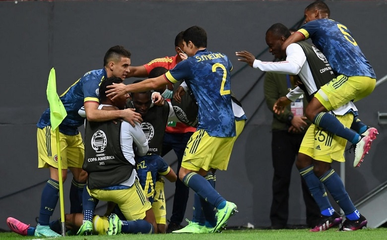 Kết quả Colombia vs Peru 3-2: Người hùng Luis Diaz, vỡ òa phút 94 - Ảnh 3