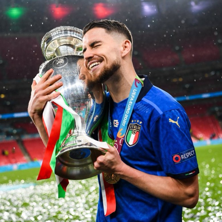 Chùm ảnh: Italia nâng cúp trên thánh địa Wembley, người Anh sụp đổ giấc mơ đưa ‘bóng đá trở về nhà’ - Ảnh 7