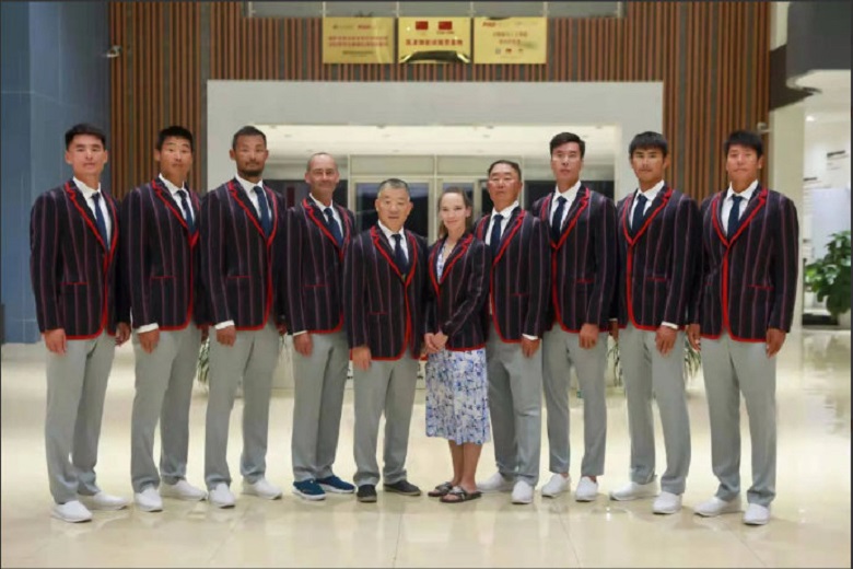 Đồng phục dự Olympic Tokyo của tuyển đua thuyền Trung Quốc bị chê là 'gánh xiếc' - Ảnh 10