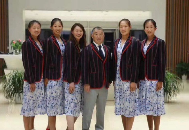 Đồng phục dự Olympic Tokyo của tuyển đua thuyền Trung Quốc bị chê là 'gánh xiếc' - Ảnh 11