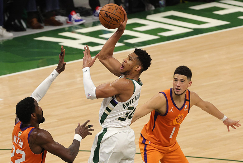 Link xem trực tiếp NBA Finals 2021: Suns vs Bucks Game 5 (8h00, ngày 18/7) - Ảnh 1