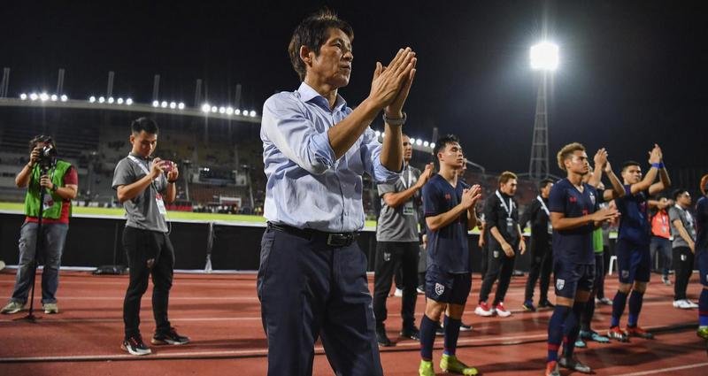 ‘Messi Thái Lan’ cầu xin người hâm mộ kiên nhẫn với HLV Akira Nishino - Ảnh 2