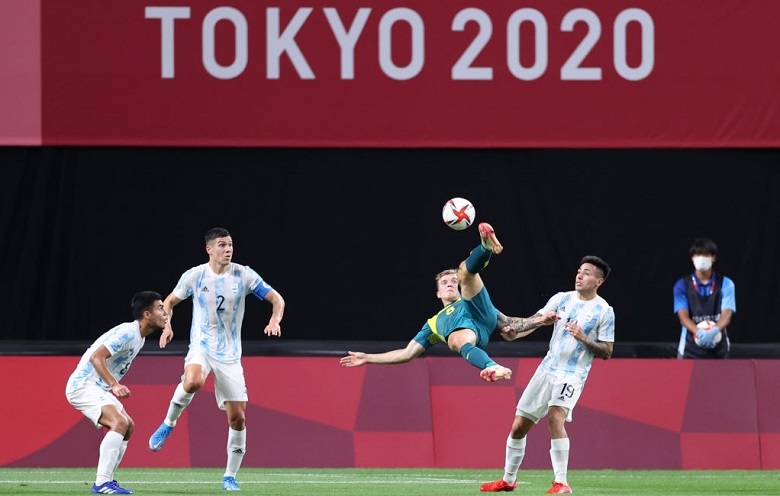 Kết quả Argentina vs Australia 0-2: Cơn đại địa chấn đầu tiên - Ảnh 2