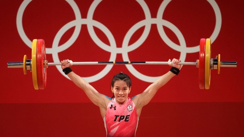 Cử tạ Olympic Tokyo 2021: Đô cử vô địch hạng 59kg của Hoàng Thị Duyên nếu đấu hạng 64kg cũng giành HCV - Ảnh 1
