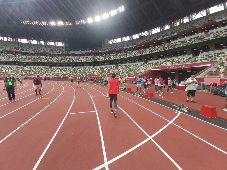 Chùm ảnh: Quách Thị Lan khởi động, làm quen đường chạy Olympic Tokyo 2021 - Ảnh 3