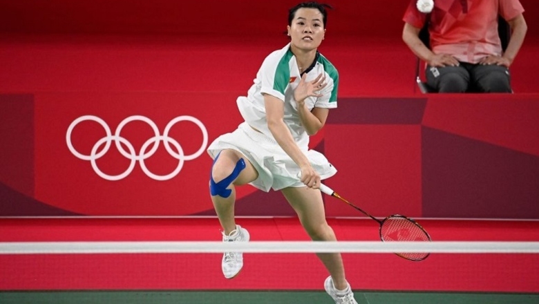 TRỰC TIẾP cầu lông Olympic Tokyo 2021: NGUYỄN THÙY LINH - Sabrina Jaquet - Ảnh 1
