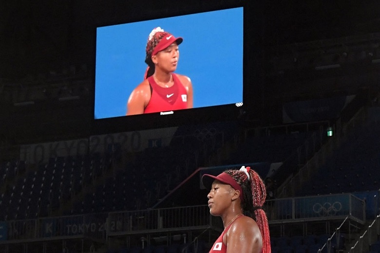 1001 kiểu kết thúc Olympic: Naomi Osaka cúi đầu tủi hổ, Ánh Nguyệt nhí nhảnh đáng yêu - Ảnh 3