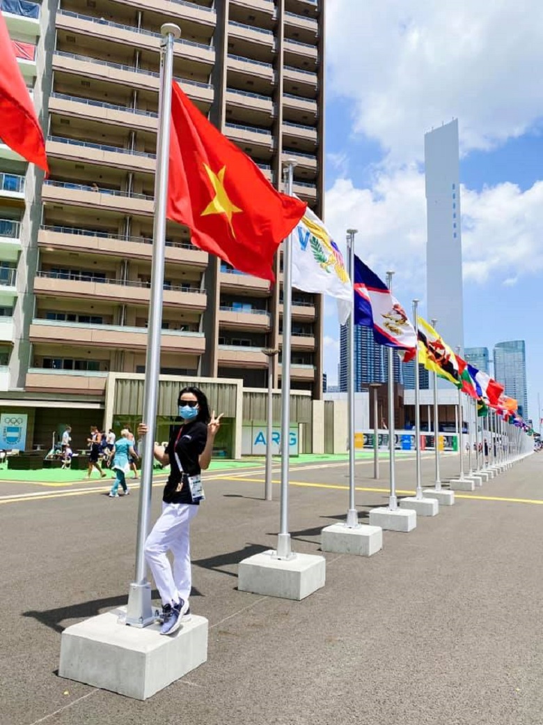 Nguyễn Thùy Linh và Hoàng Thị Duyên dạo bước làng Olympic trước ngày chia tay Tokyo 2021 - Ảnh 2