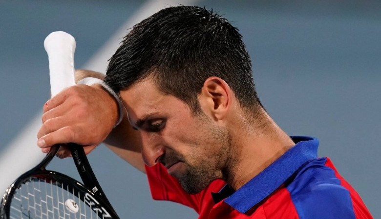 Tennis Olympic Tokyo 2021: Djokovic thua trận thứ 3 liên tiếp, hụt tấm HCĐ đơn nam - Ảnh 1