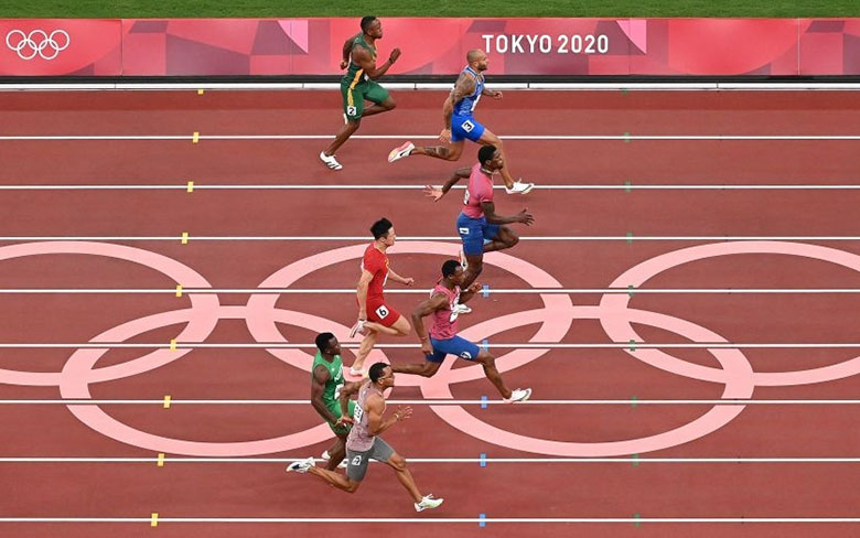 Điền kinh Olympic Tokyo 2021: VĐV Nigeria mất HCĐ đường chạy 100m nam vì chuột rút - Ảnh 1