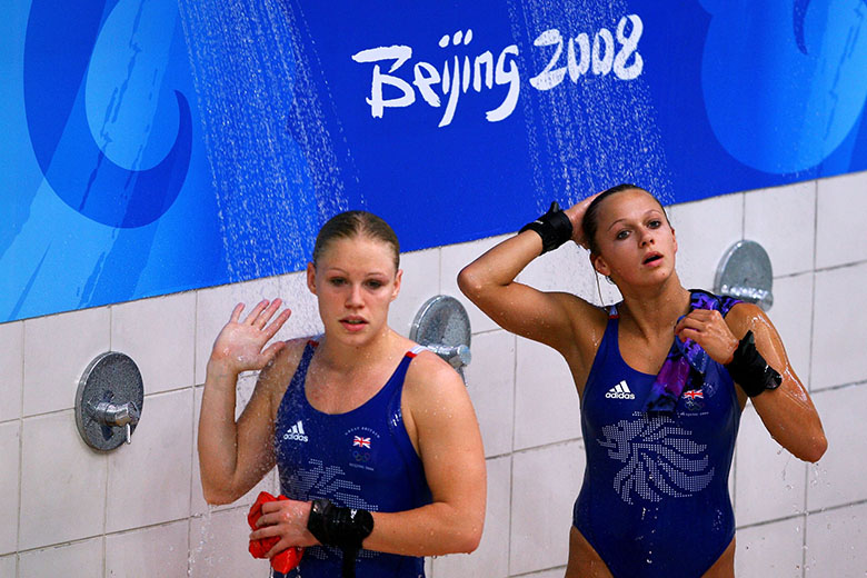 Olympic Tokyo 2021: Vì sao VĐV nhảy cầu luôn phải... tắm sau mỗi lần nhảy - Ảnh 1
