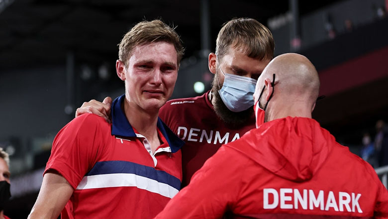 Viktor Axelsen khóc như mưa sau khi giành HCV Olympic Tokyo 2021 - Ảnh 2