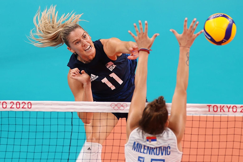 Bóng chuyền nữ Olympic Tokyo 2021: Hủy diệt á quân Thế vận hội Serbia, Mỹ hiên ngang tiến vào chung kết - Ảnh 2