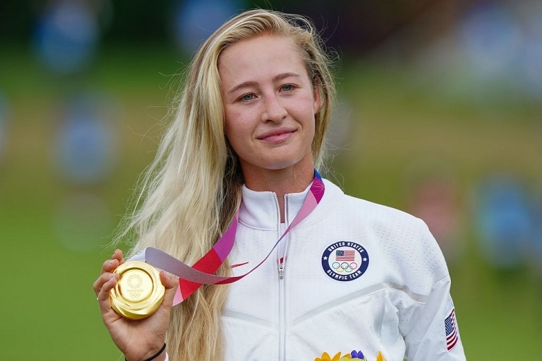Chùm ảnh: Vẻ đẹp mê hồn của nữ golf thủ giành huy chương vàng Olympic Tokyo 2021 - Ảnh 1
