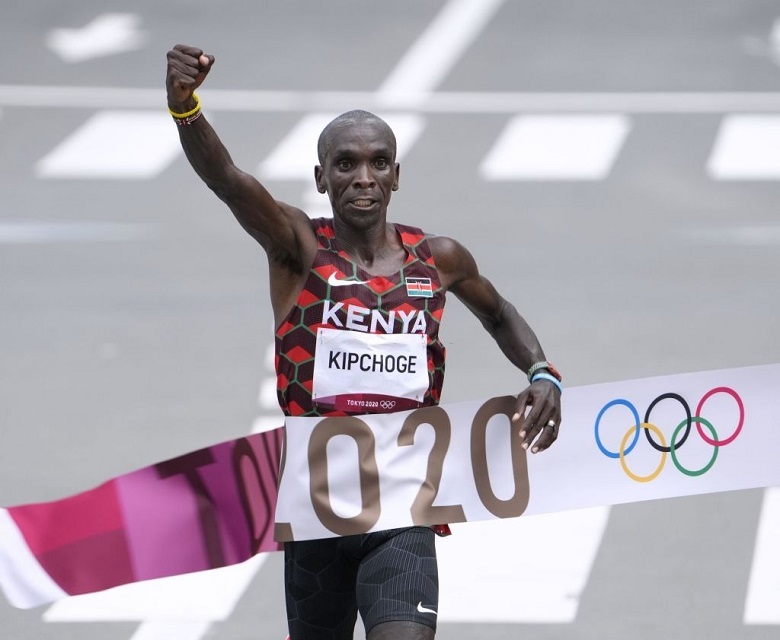 Eliud Kipchoge, nhà vô địch marathon Olympic Tokyo 2021 là ai? - Ảnh 1