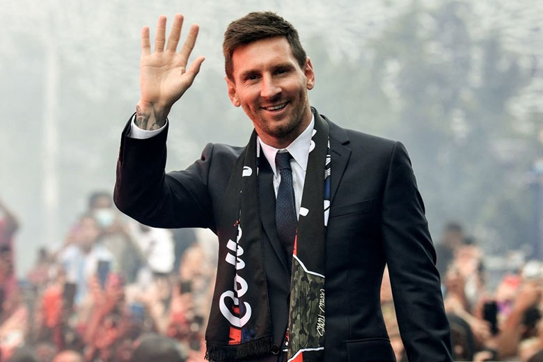 Chùm ảnh: Messi rạng rỡ với PSG, CĐV Barca ngậm ngùi nhìn tượng El Pulga ‘thay áo’ - Ảnh 3