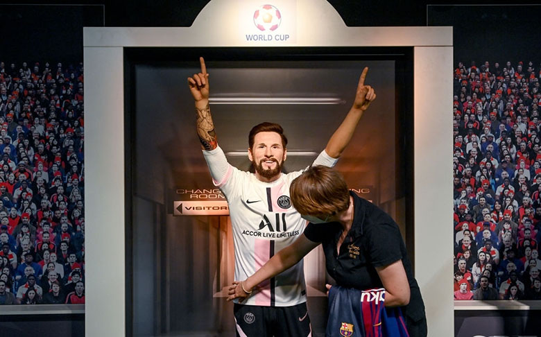 Chùm ảnh: Messi rạng rỡ với PSG, CĐV Barca ngậm ngùi nhìn tượng El Pulga ‘thay áo’ - Ảnh 4