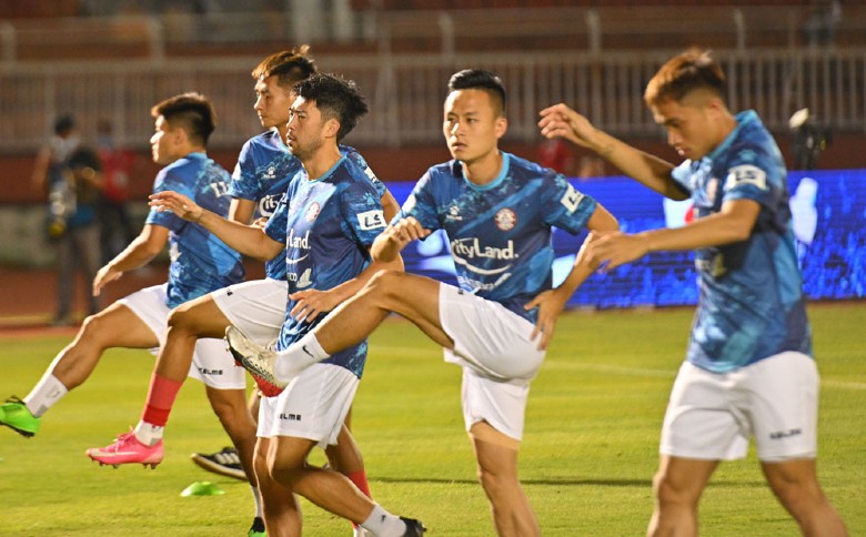 Lee Nguyễn tiêm 2 mũi vắc xin, trở về Mỹ do V.League tạm hoãn - Ảnh 1