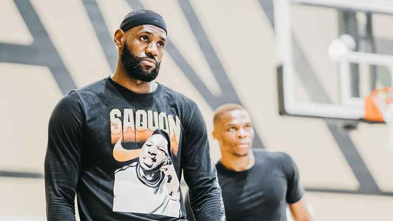 LeBron James rủ rê Westbrook tập riêng trước ngày hội quân - Ảnh 1