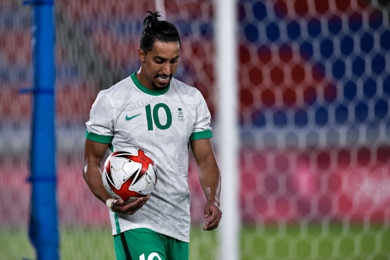 ‘Nội soi’ ngôi sao số 1 của Saudi Arabia: từng khoác áo Villarreal, vua phá lưới của đội nhà ở VL World Cup 2022 - Ảnh 2