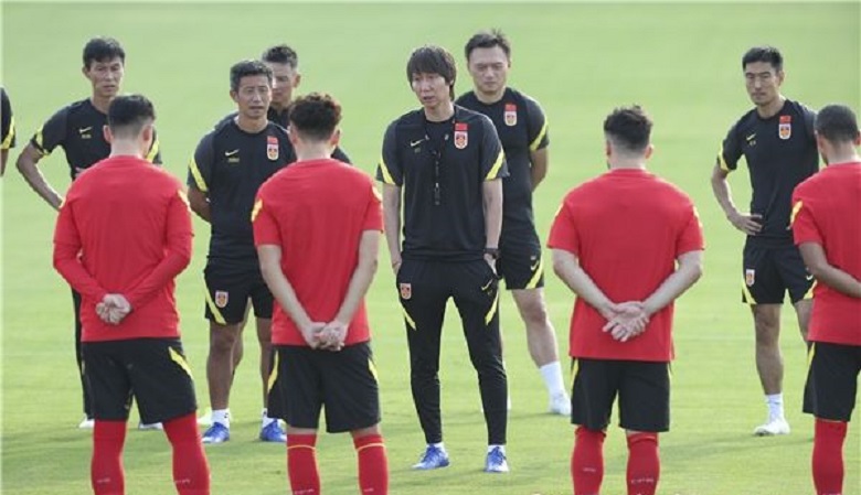 Đội tuyển Trung Quốc tập buổi đầu chuẩn bị cho vòng loại World Cup 2022 với 14 cầu thủ - Ảnh 1