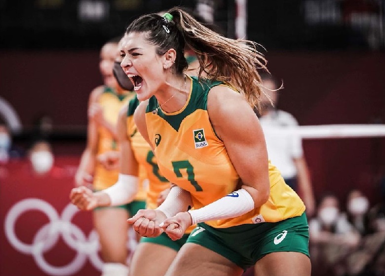 Rosamaria Montibeller: Mỹ nhân tài sắc vẹn toàn của bóng chuyền Brazil - Ảnh 2
