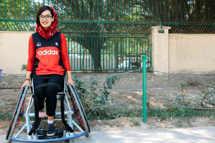 Hành trình chạy trốn khỏi Taliban của nữ VĐV bóng rổ Afghanistan  - Ảnh 3