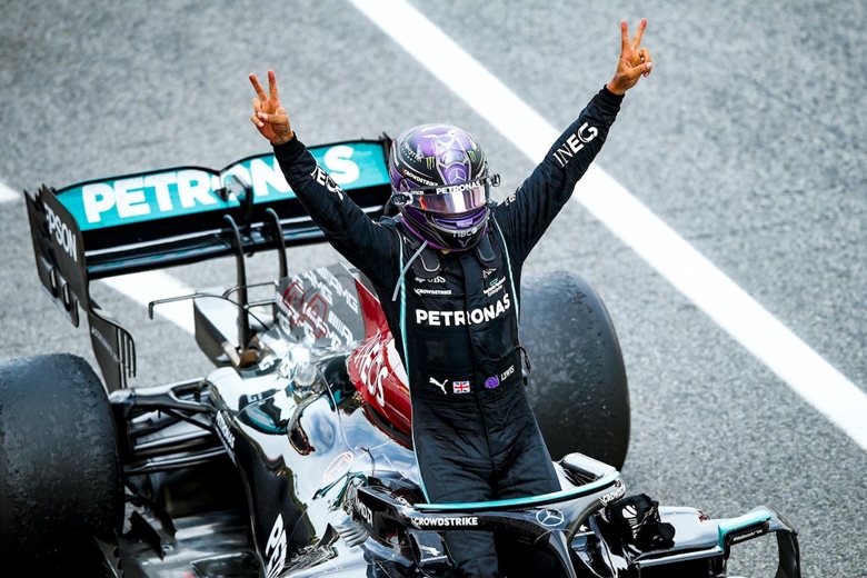 Bảng lương của các tay đua F1 năm 2021: Lewis Hamilton dẫn đầu, bỏ xa Sebastian Vettel - Ảnh 1