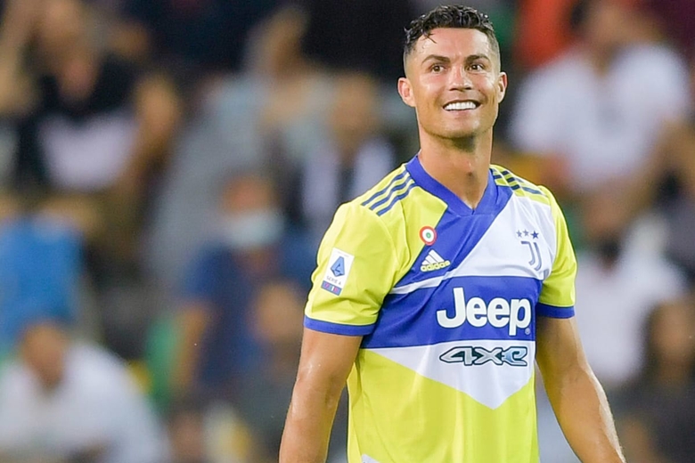 Ronaldo lật kèo Man City, đến Paris đàm phán PSG? - Ảnh 1