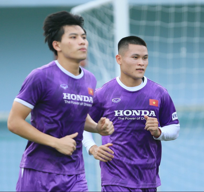 Tuấn Hải ghi điểm trong mắt HLV Park Hang Seo, ĐTQG thắng U22 Việt Nam 4-0 - Ảnh 2