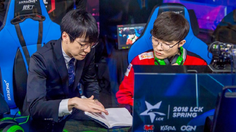 Chung kết LCK mùa Hè 2021: Trận chiến cho chiếc cúp thứ 10 giữa kKoma và Faker - Ảnh 2