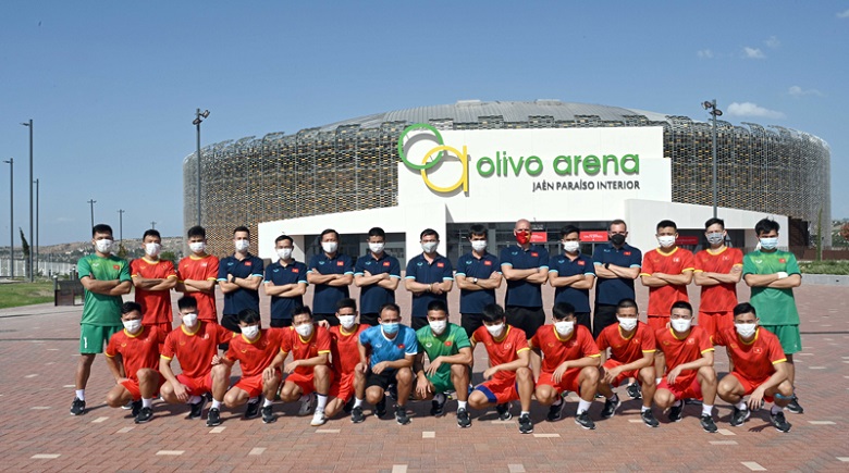 ĐT futsal Việt Nam bước vào tập luyện ở Tây Ban Nha, chuẩn bị gặp đội tuyển số 1 thế giới - Ảnh 2