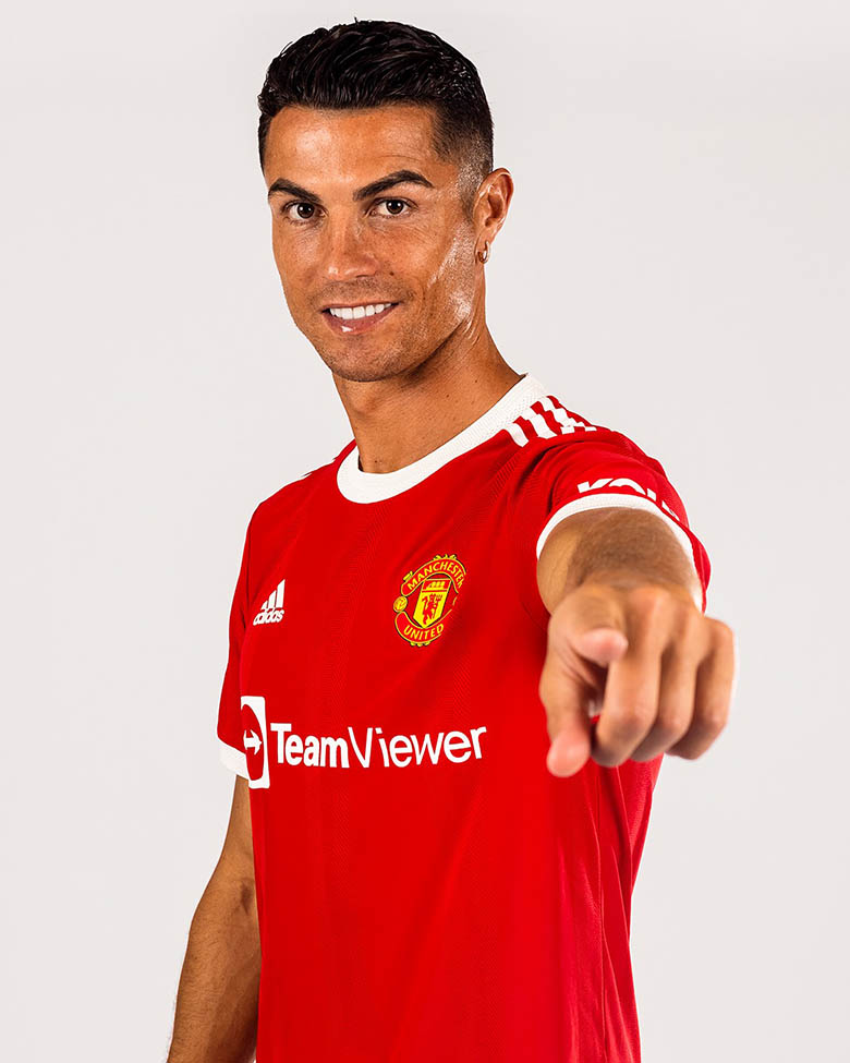 Ronaldo chính thức khoác áo MU, chưa xác nhận áo số 7 - Ảnh 7