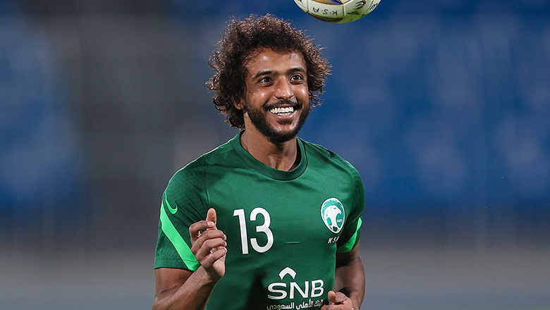 Saudi Arabia đón đội trưởng trở lại, cầu thủ thoải mái chơi đùa trước trận gặp Việt Nam - Ảnh 1