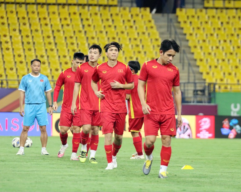 Chùm ảnh: ĐT Việt Nam tập làm quen sân thi đấu chính cho trận gặp Saudi Arabia - Ảnh 11