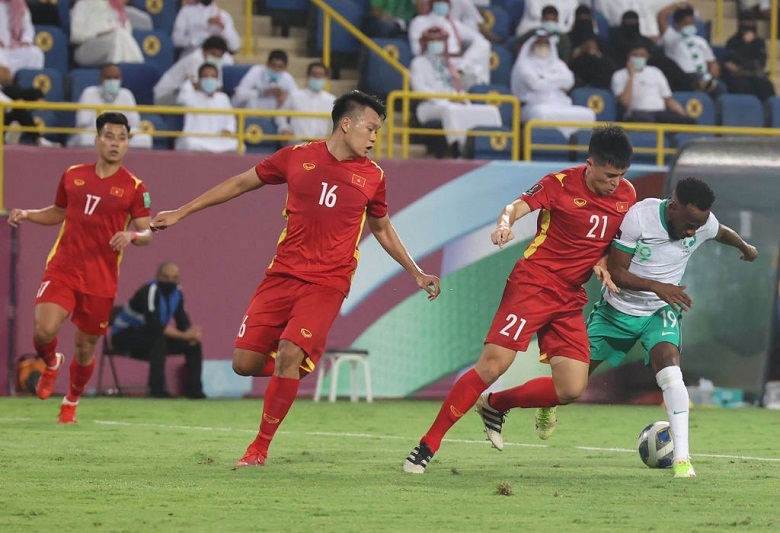 Đội tuyển Việt Nam về nước sau trận gặp Saudi Arabia, có mặt ở Hà Nội tối nay - Ảnh 1