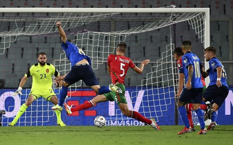 Video bàn thắng Italy vs Bulgaria: Đương kim vô địch EURO gây thất vọng, vẫn cân bằng kỷ lục bất bại của Tây Ban Nha - Ảnh 1