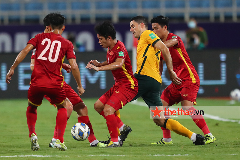 Video bàn thắng Việt Nam vs Australia: VAR từ chối 11 mét, thầy trò Park Hang Seo ôm hận trên sân nhà - Ảnh 2
