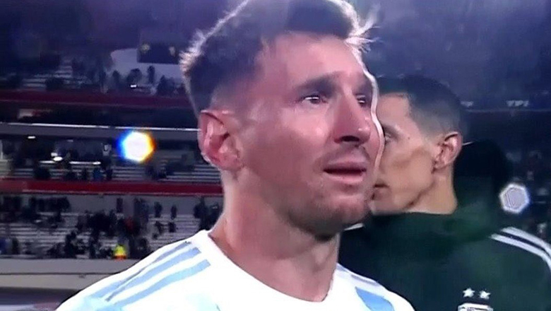 Messi khóc khi nâng cúp Copa America trước khán giả nhà - Ảnh 1
