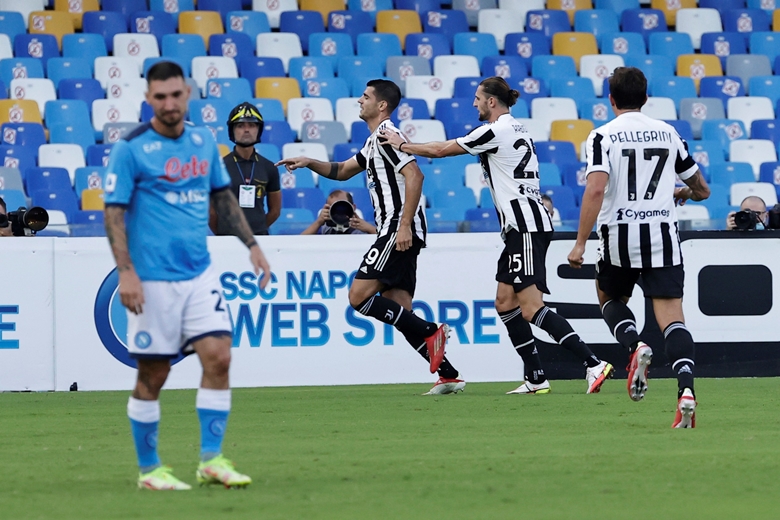 Video bàn thắng Napoli vs Juventus: 'Bà đầm già' thua ngược, tụt xuống thứ 16 tại Serie A - Ảnh 3