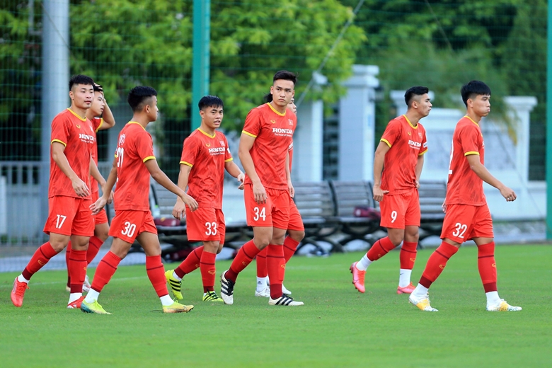 3 cầu thủ ĐT Việt Nam trở lại tập luyện cùng đội U22 - Ảnh 1