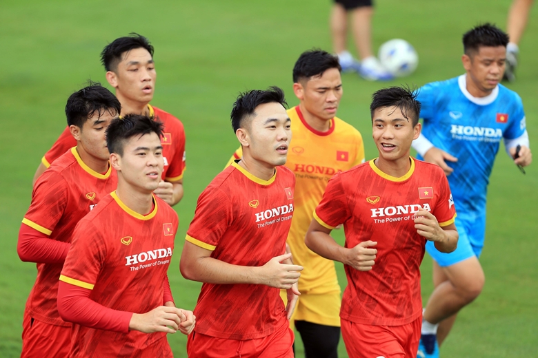 Công Phượng trở lại, ĐT Việt Nam tập buổi đầu trước trận gặp Trung Quốc - Ảnh 8