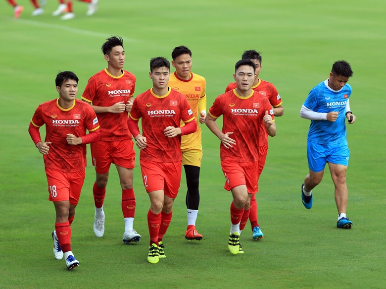 Công Phượng trở lại, ĐT Việt Nam tập buổi đầu trước trận gặp Trung Quốc - Ảnh 9