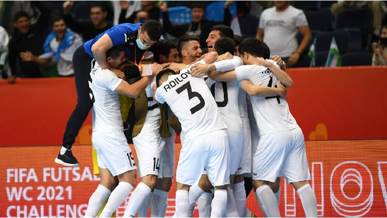 ĐT futsal Uzbekistan thắng trận đấu lịch sử, vào luôn vòng knock-out World Cup 2021 - Ảnh 2
