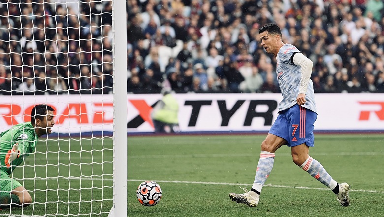 Ronaldo ghi bàn thứ 4 trong 3 trận thi đấu cho MU - Ảnh 1
