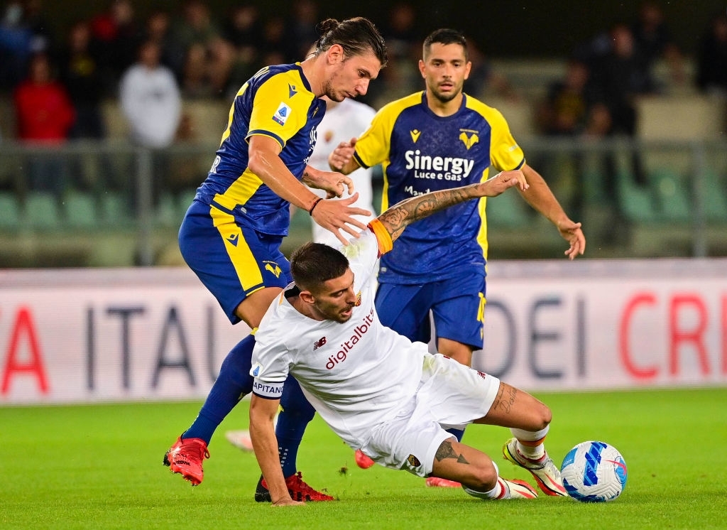 Video highlight Verona vs Roma: Trận thua đầu tiên của Mourinho - Ảnh 2